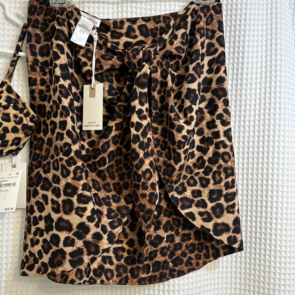 Good American leopard bikini top and matching sarong - Picture 2 of 5